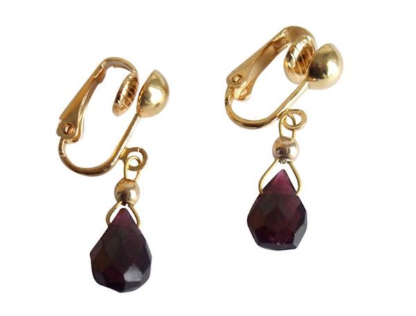 Gemshine - Damen - Ohrringe  - Ohrclips - Vergoldet - Granat - Facettiert - Tropfen - Rot - Dukelrot - 1,5 cm – Bild 4
